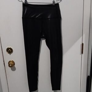 Beyond Yoga Charcoal Leggings